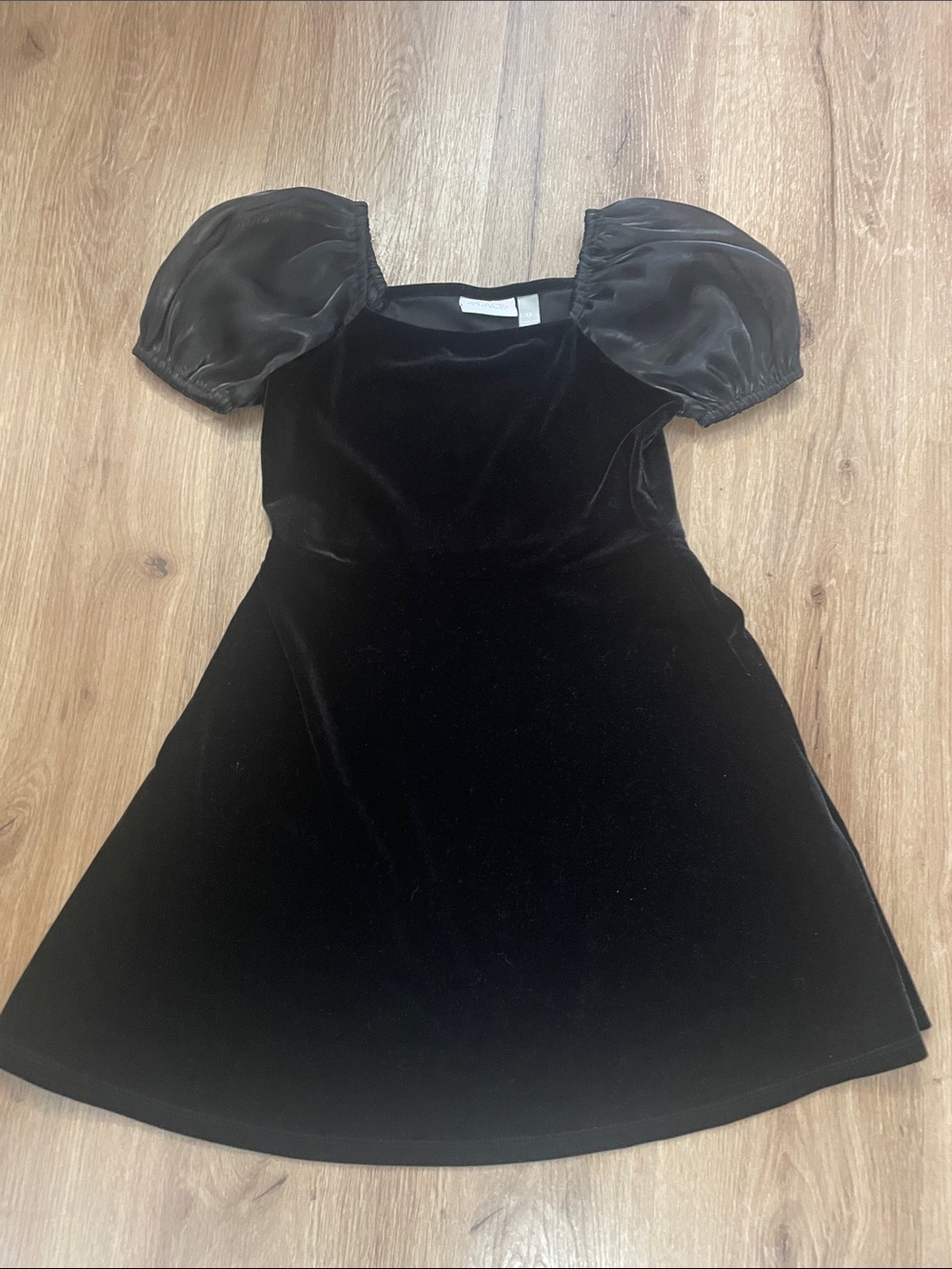Place Black Velvet Dress with Sheer Puff Sleeves 12 years